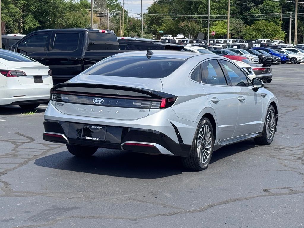 HyundaiSonata Hybrid16