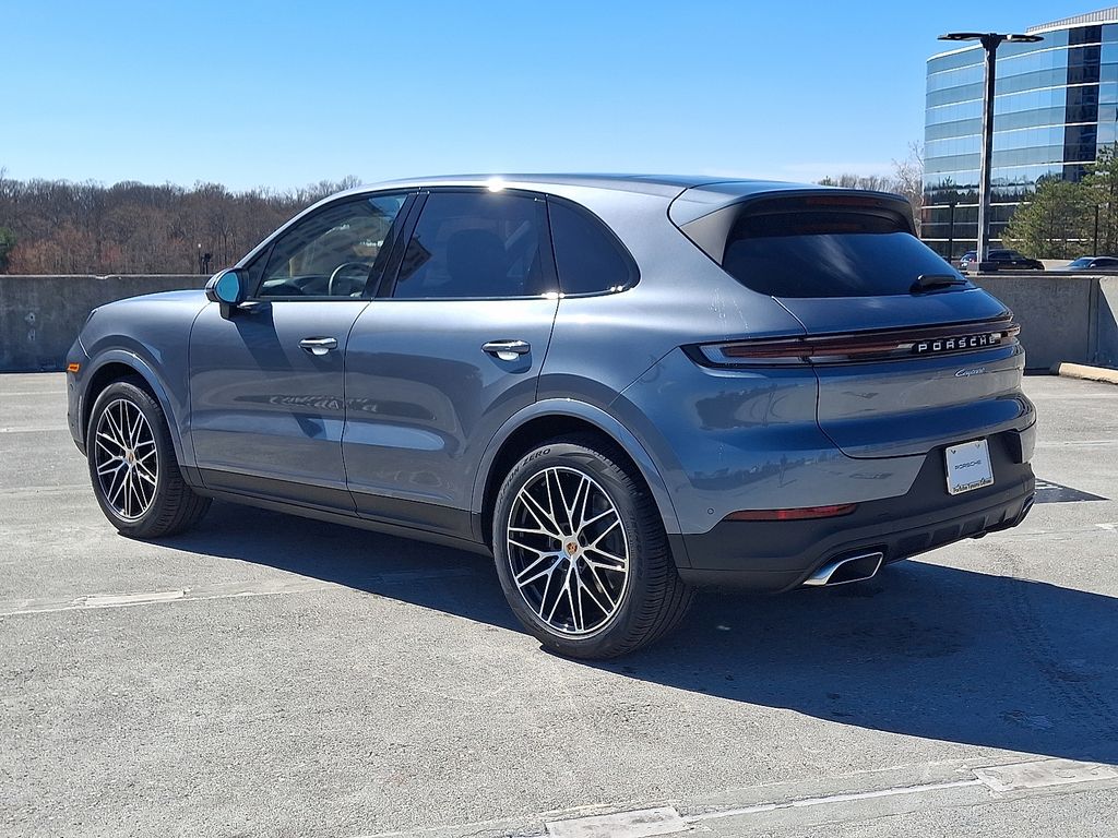 Thumbnail: 2026 Porsche Cayenne - 3