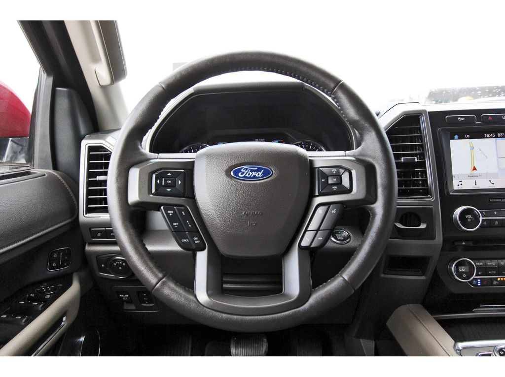 2018 Ford Expedition XLT Red at Autostrade