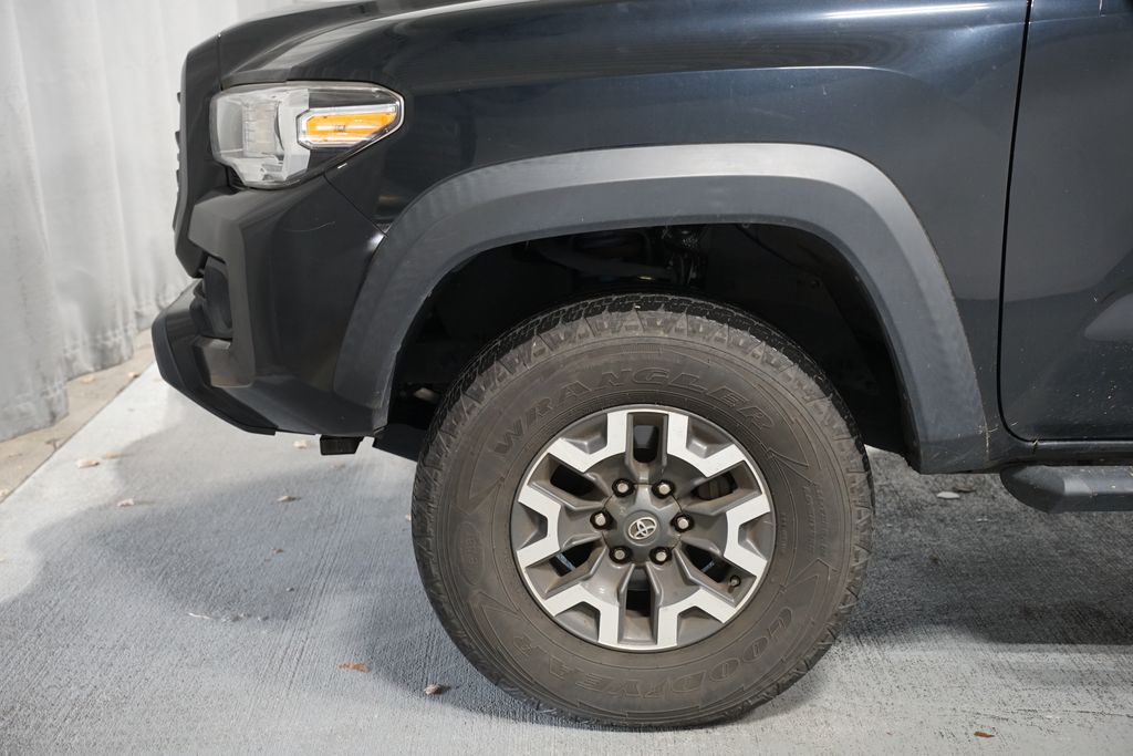 Thumbnail: 2020 Toyota Tacoma - 5