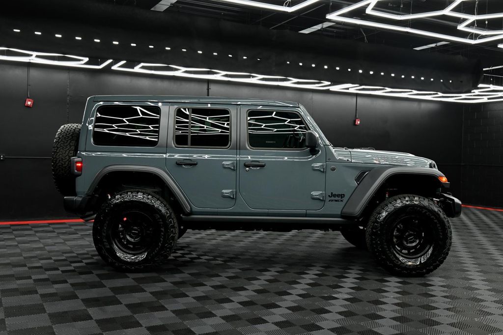 2025 Jeep Wrangler 4-Door Willys - Photo 29