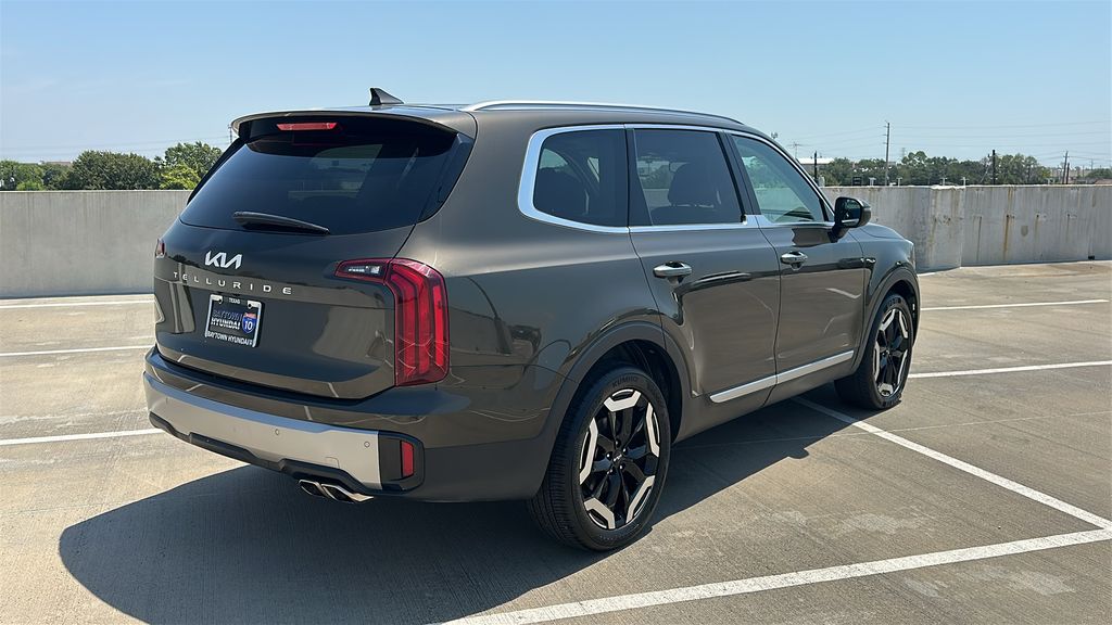 2025 Kia Telluride S Green at Baytown Hyundai