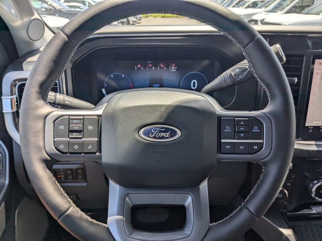 2025 Ford F-550 Chassis LARIAT