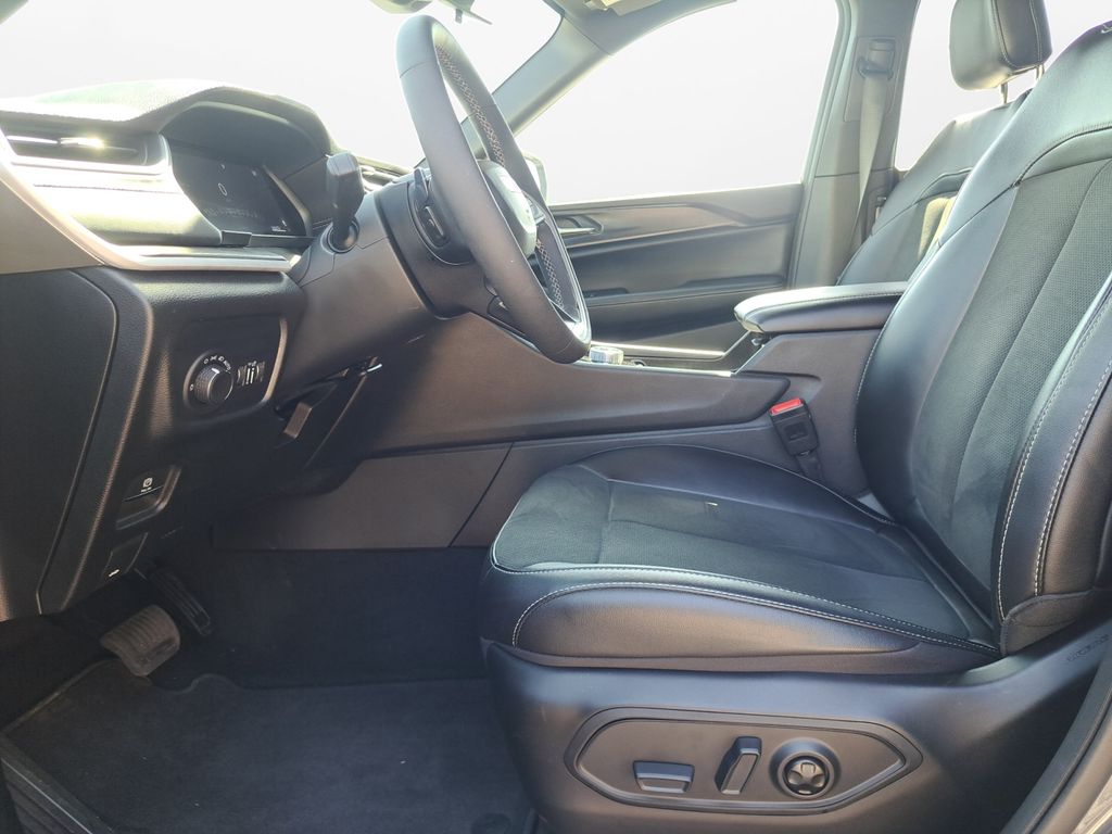 New Car 2025 Jeep Grand Cherokee L  Altitude X For Sale Under $35,000 In Austin, Texas