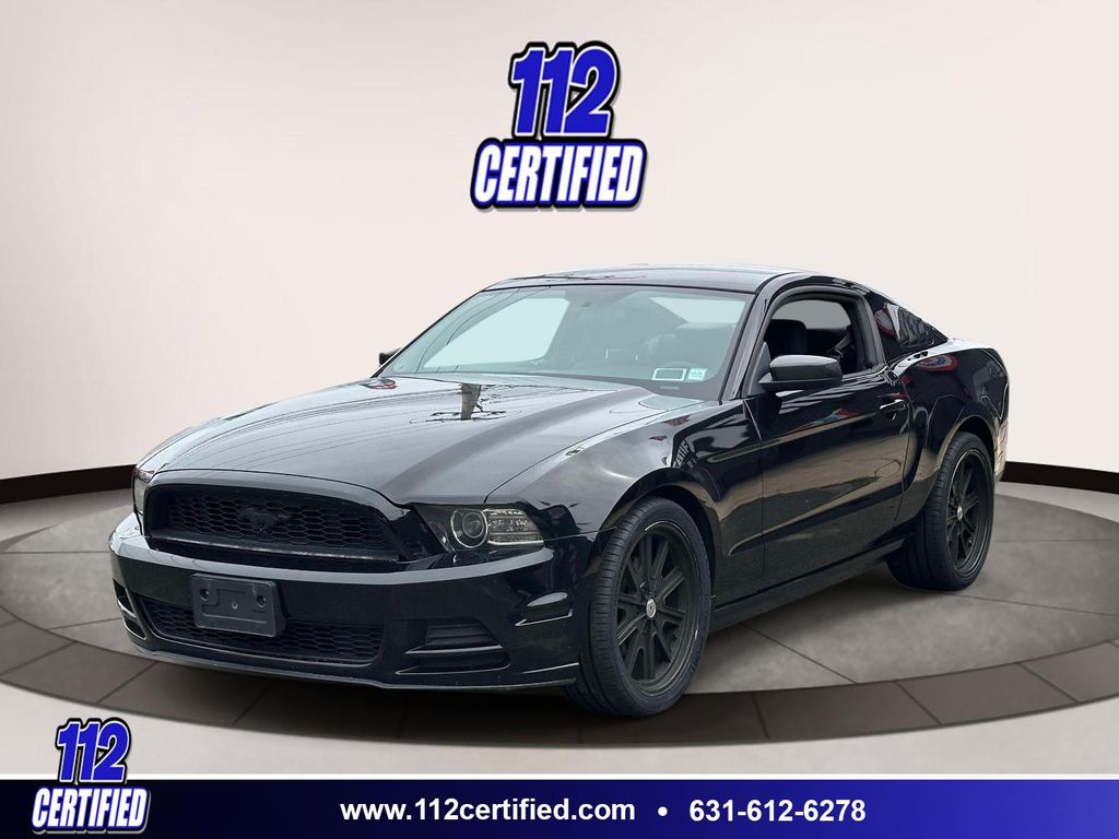 2013 Ford Mustang V6 Coupe RWD