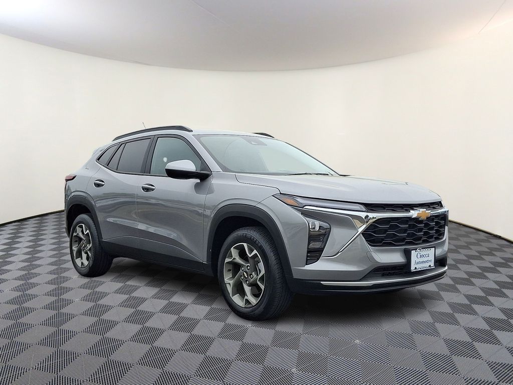Sterling Gray Metallic 2025 Chevrolet Trax SUV / Crossover Front-Wheel Drive 6-Speed Automatic