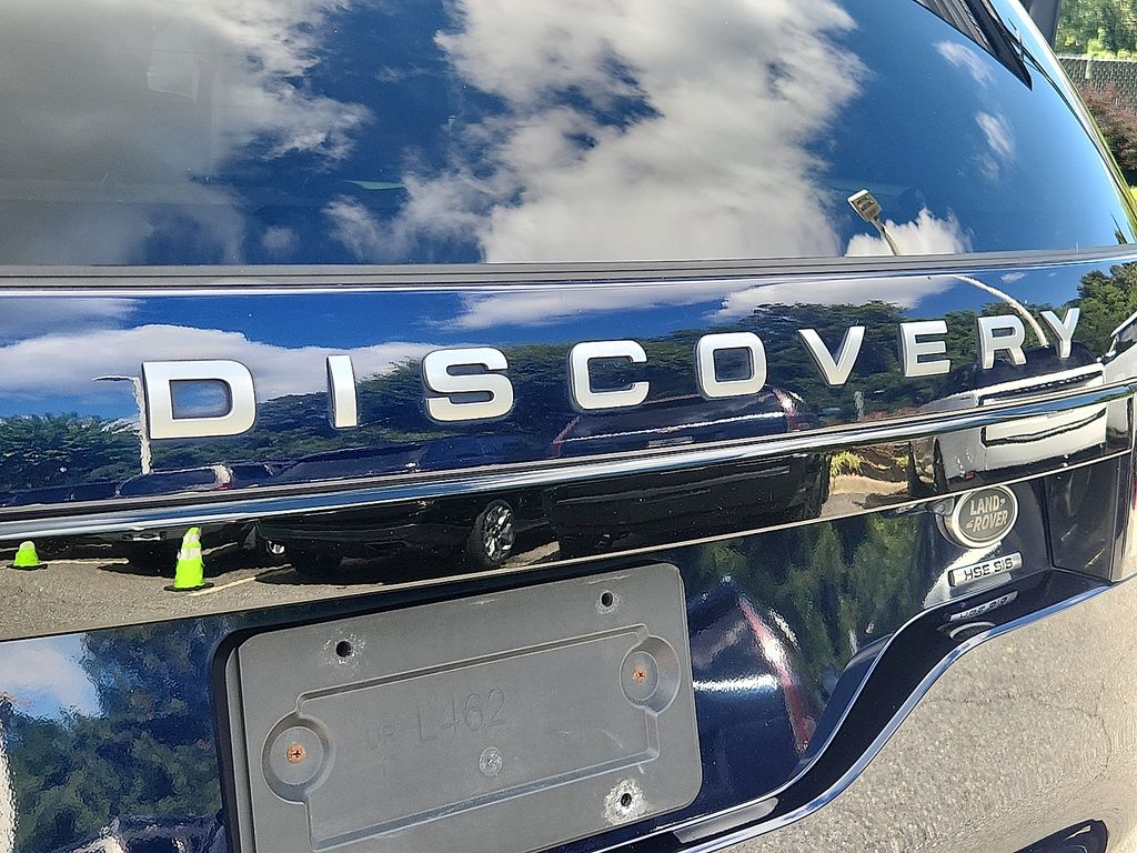 Thumbnail: 2020 Land Rover Discovery - 31