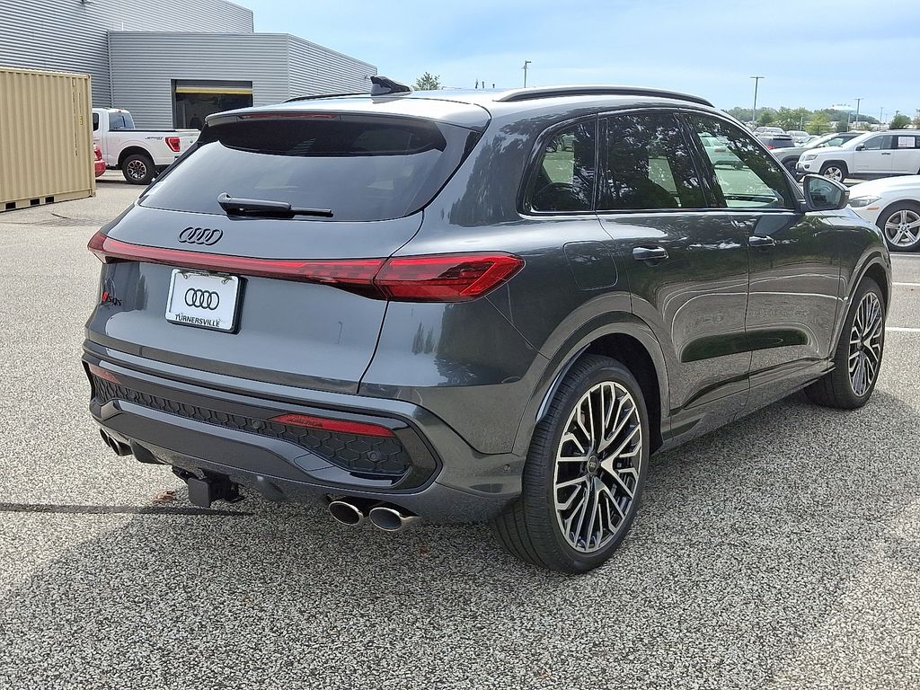 Thumbnail: 2025 Audi SQ5 - 4