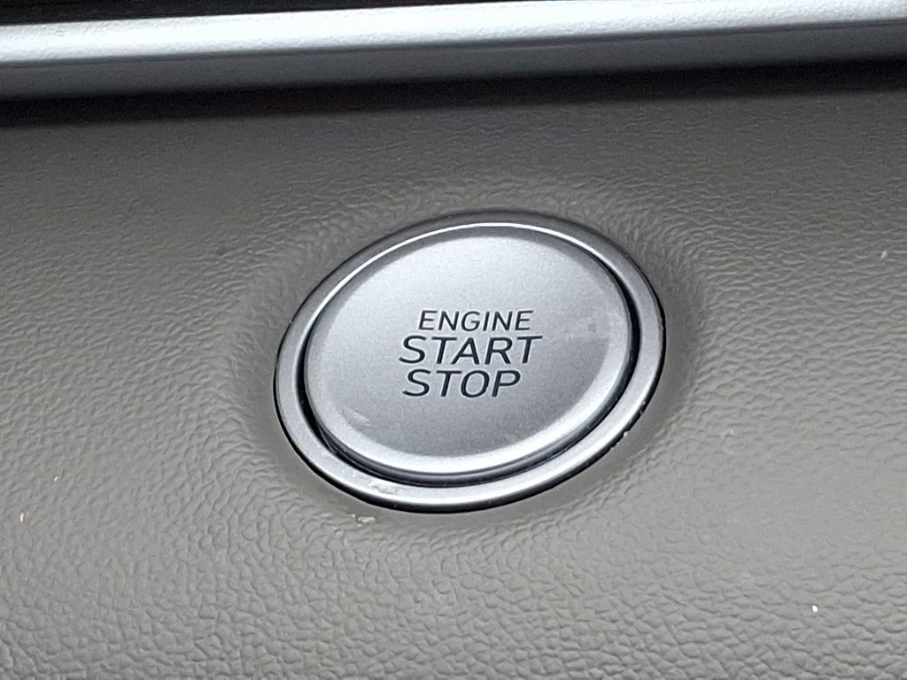 2022 Hyundai Elantra SEL 24