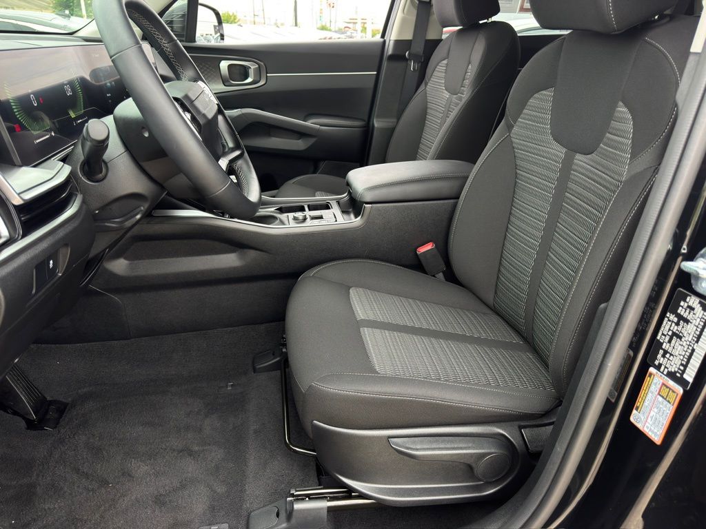 2026 Kia Sorento LX - 8