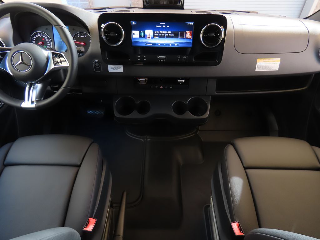 2025 Mercedes-Benz Sprinter 2500 13