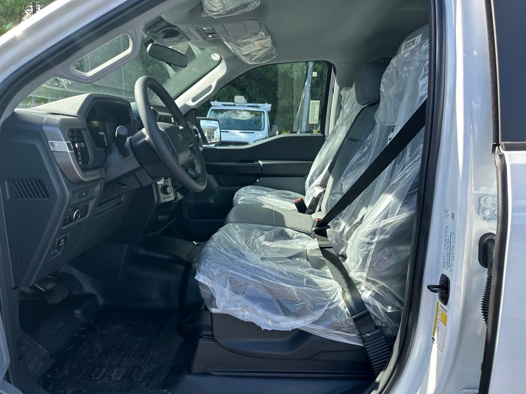 New 2025 Ford F-150 SuperCrew 5.5' Box XL