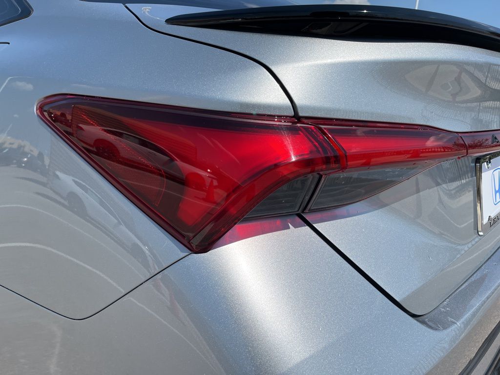 Thumbnail: 2020 Toyota Avalon - 7