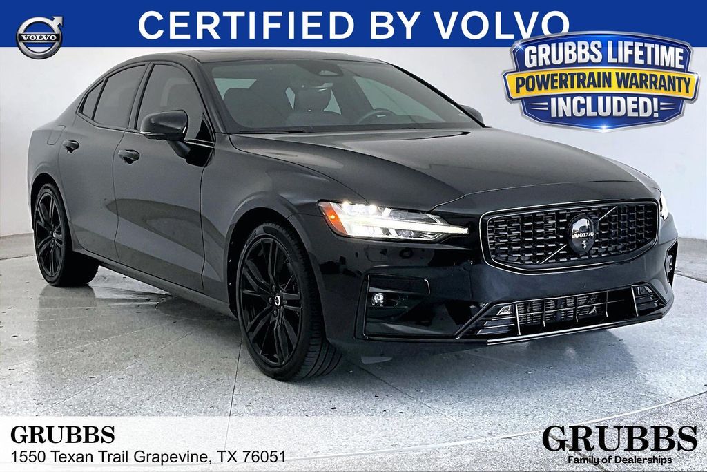 2024 Volvo S60 B5 Plus Black Edition FWD