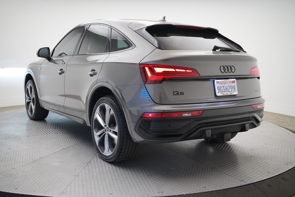 Thumbnail: 2023 Audi Q5 - 3