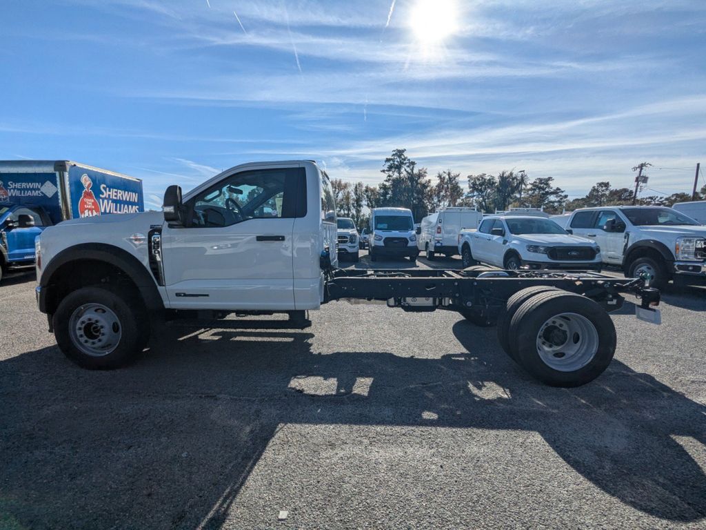 2025 Ford F-600 Chassis XL