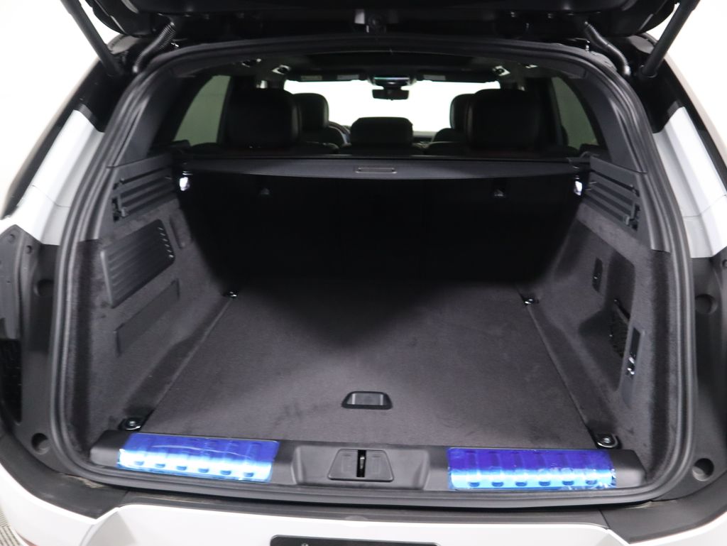 Thumbnail: 2025 Land Rover Range Rover Sport - 30