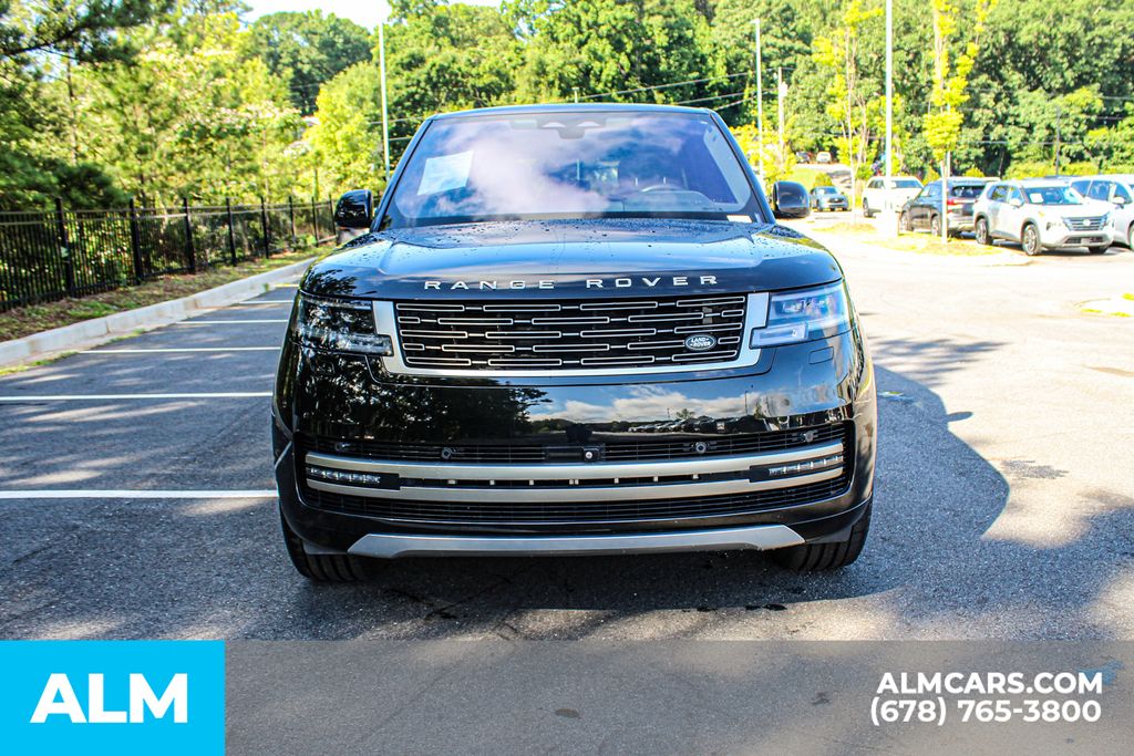 Used 2023 Black Land Rover SE image 10