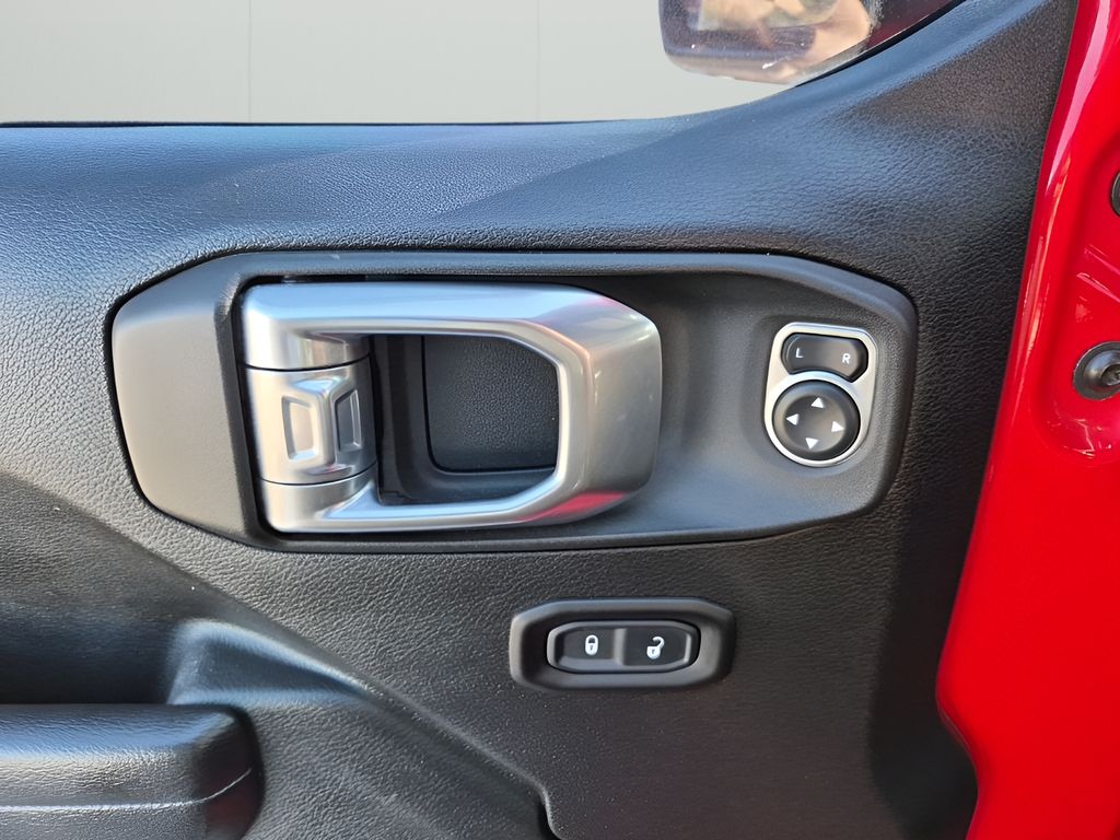 Used Car 2021 Jeep Gladiator  Willys For Sale Under $30,000 In Austin, Texas