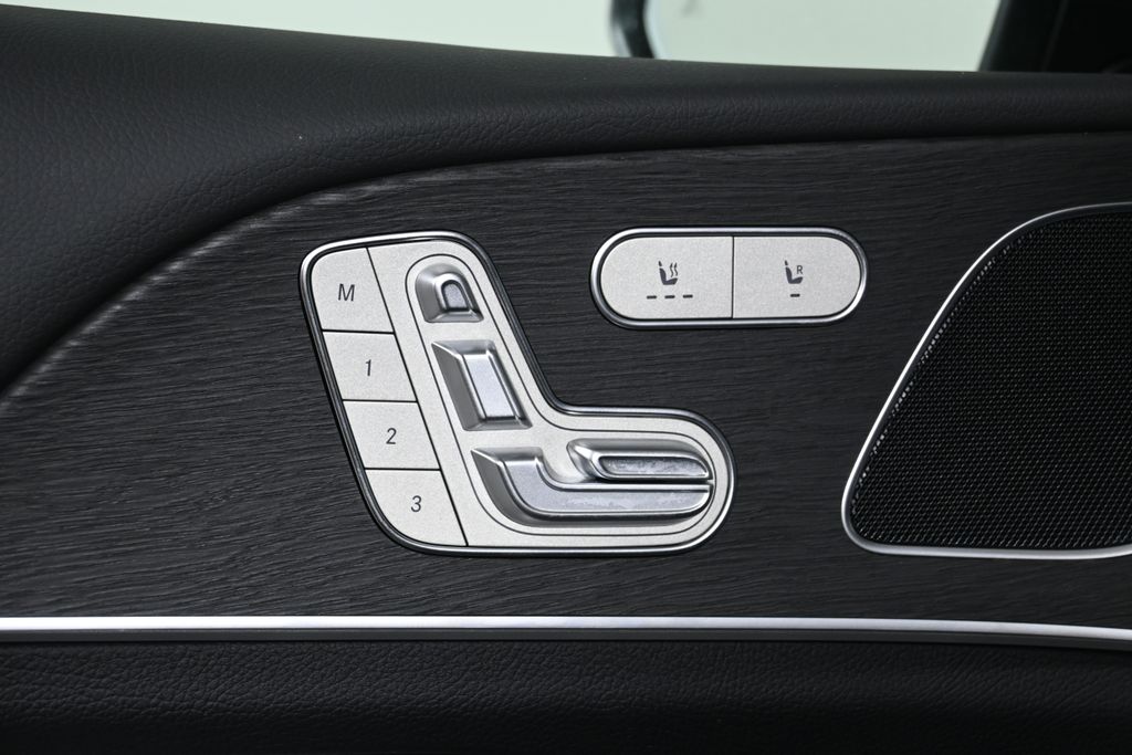 Thumbnail: 2026 Mercedes-Benz GLE - 25