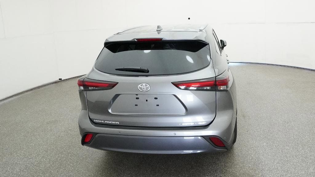 Thumbnail: 2026 Toyota Highlander - 26