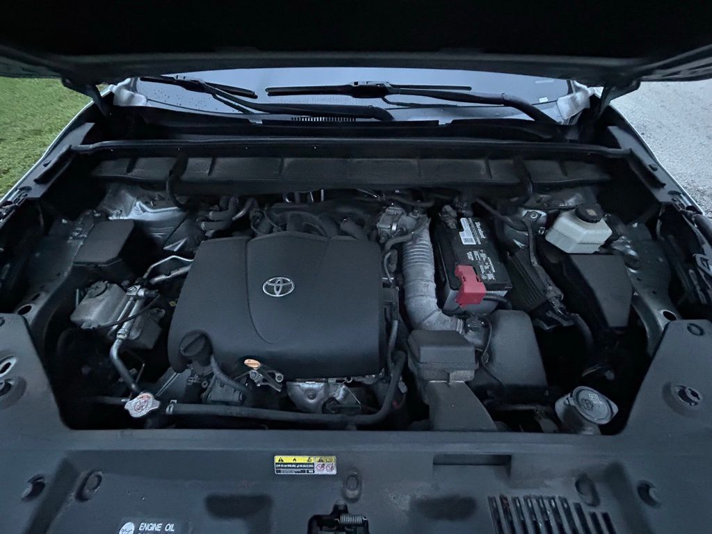 Thumbnail: 2021 Toyota Highlander - 10