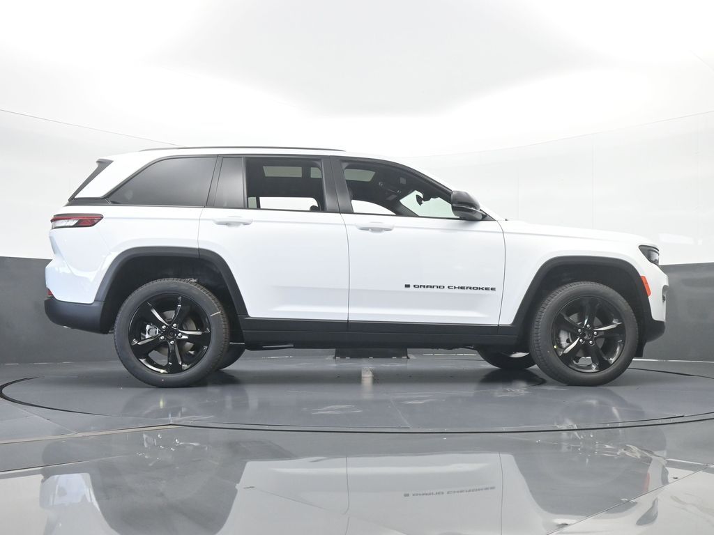 New 2025 Bright White Clearcoat Jeep Limited image 56