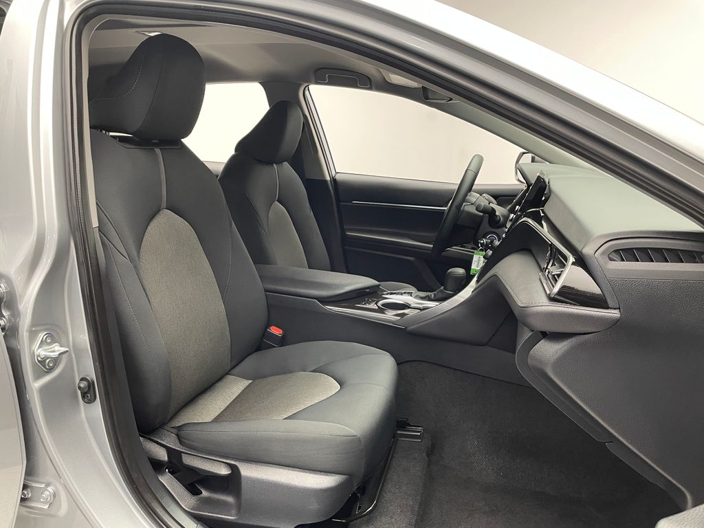 2024 Toyota Camry LE 18