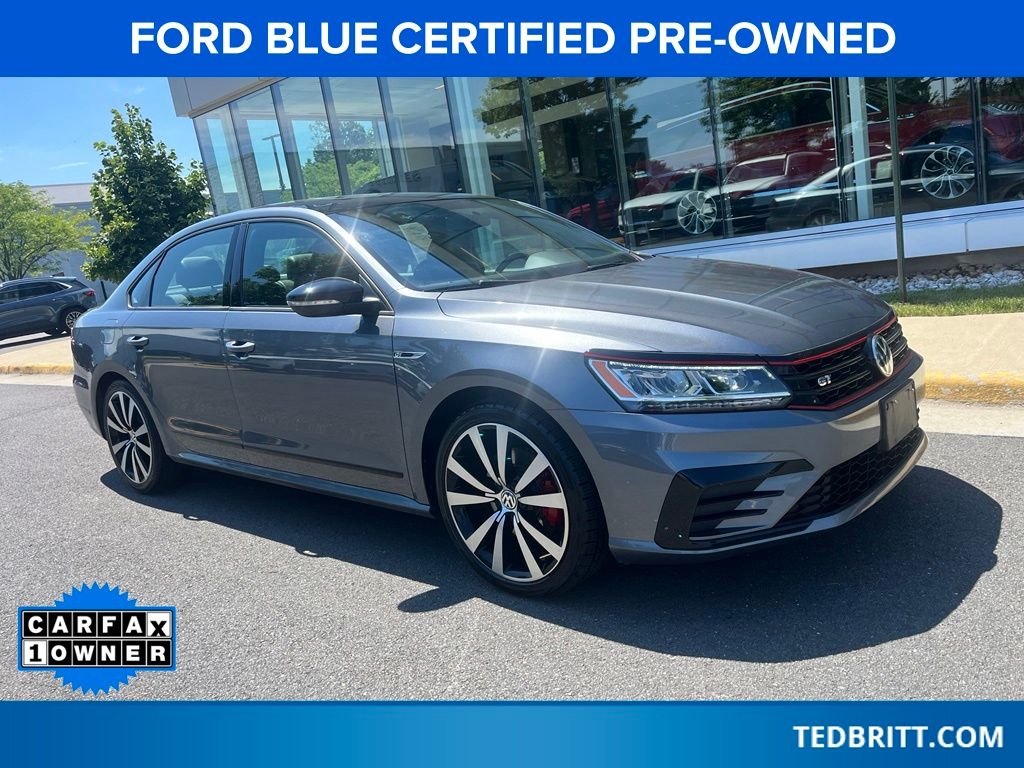 Gray 2018 Volkswagen Passat Sedan Front-Wheel Drive 6-Speed Dual Clutch
