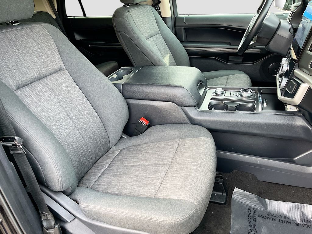 Used 2024 Black Ford XLT image 29