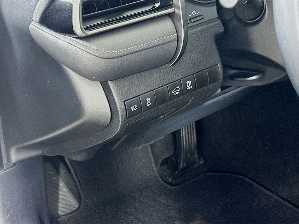 Thumbnail: 2021 Toyota Camry - 10