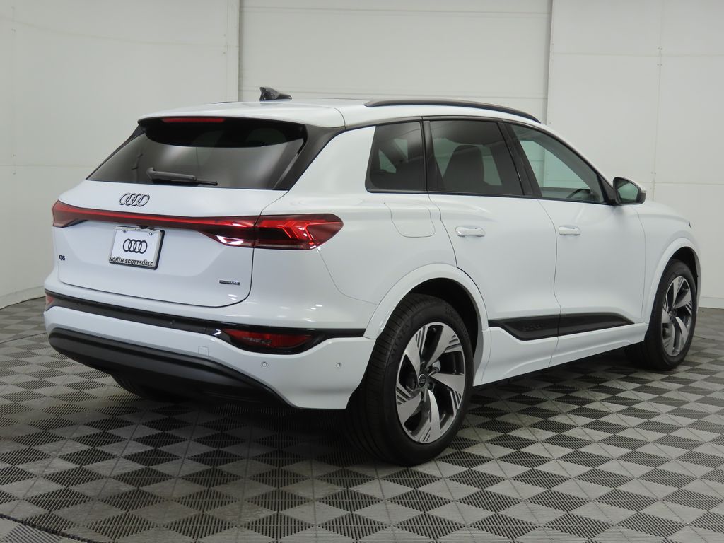 2025 Audi Q6 e-tron Premium 5