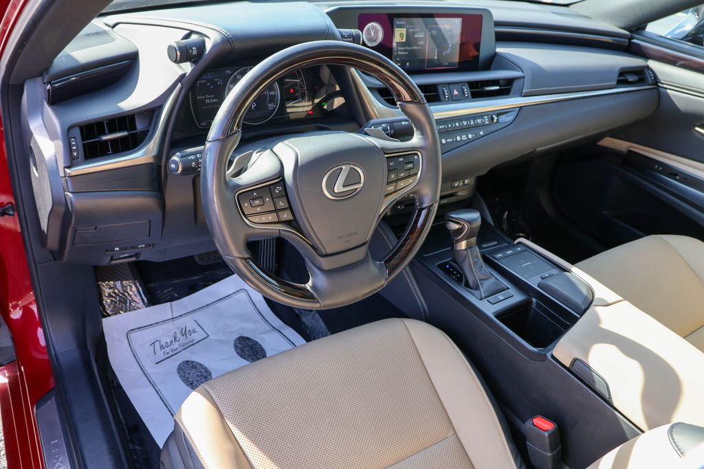 2021 Lexus ES 250 3