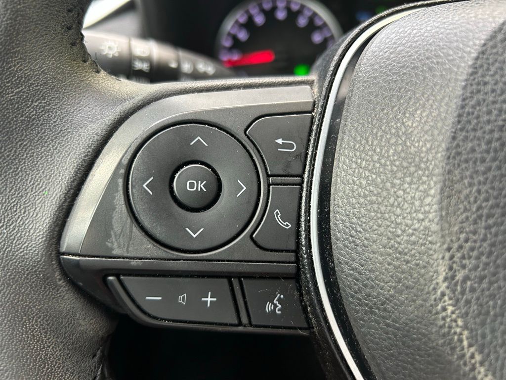 2021 Toyota RAV4 XLE Premium 26