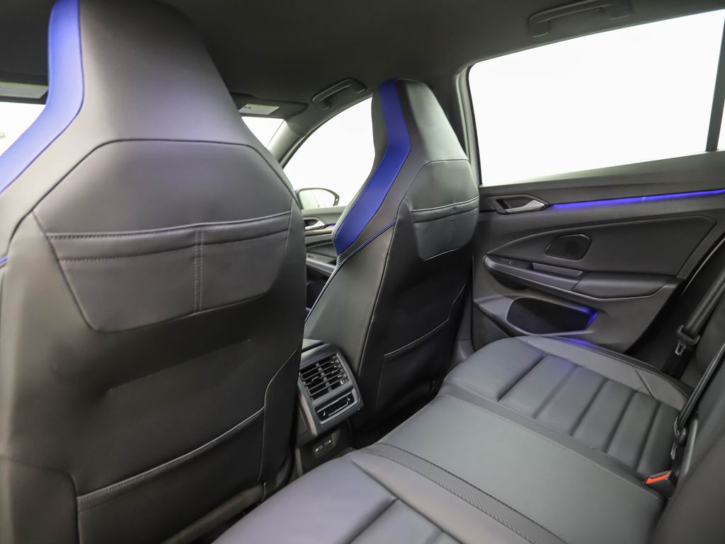 2023 Volkswagen Golf R 19