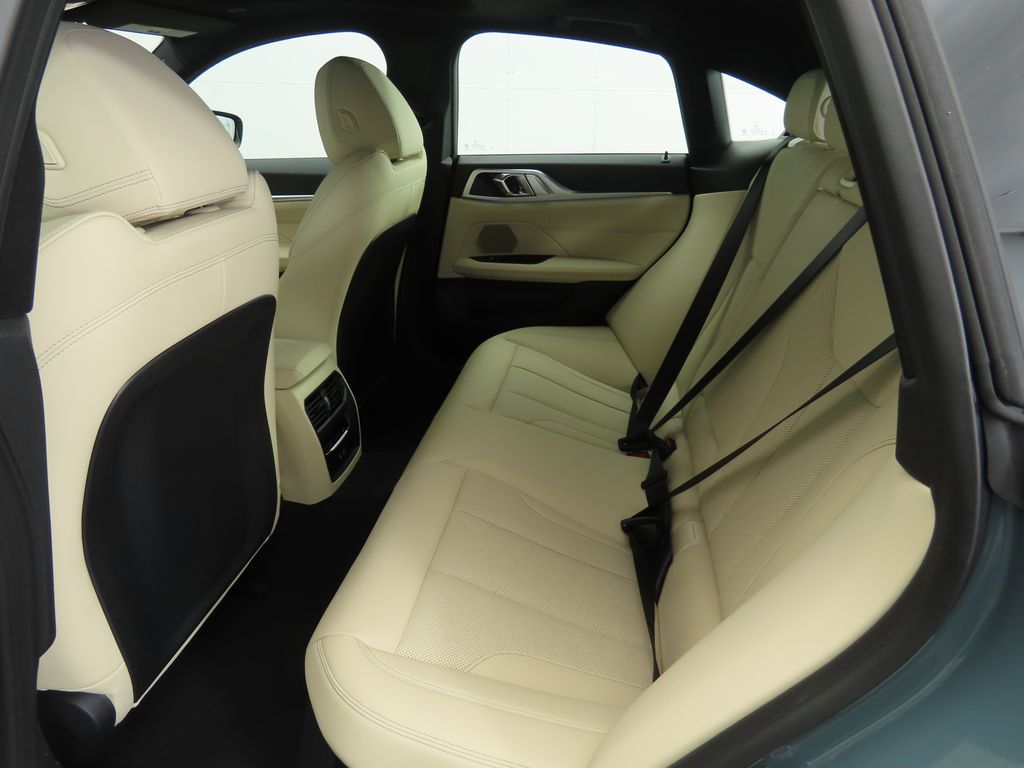 2025 BMW i4 eDrive40 22