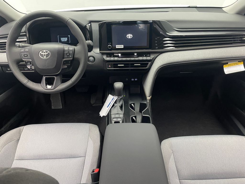 2025 Toyota Camry LE 19