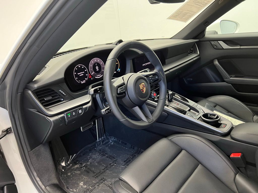 Thumbnail: 2025 Porsche 911 - 4