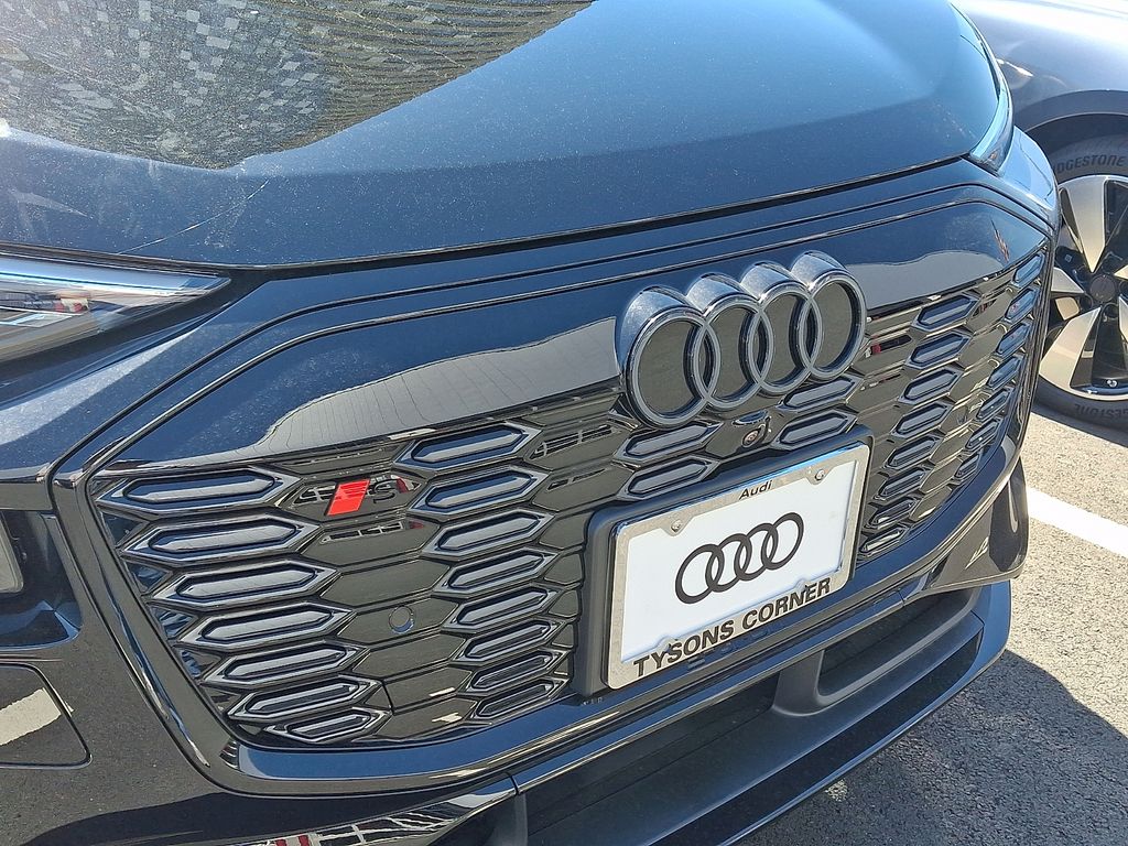 Thumbnail: 2027 Audi SQ6 e-tron - 4