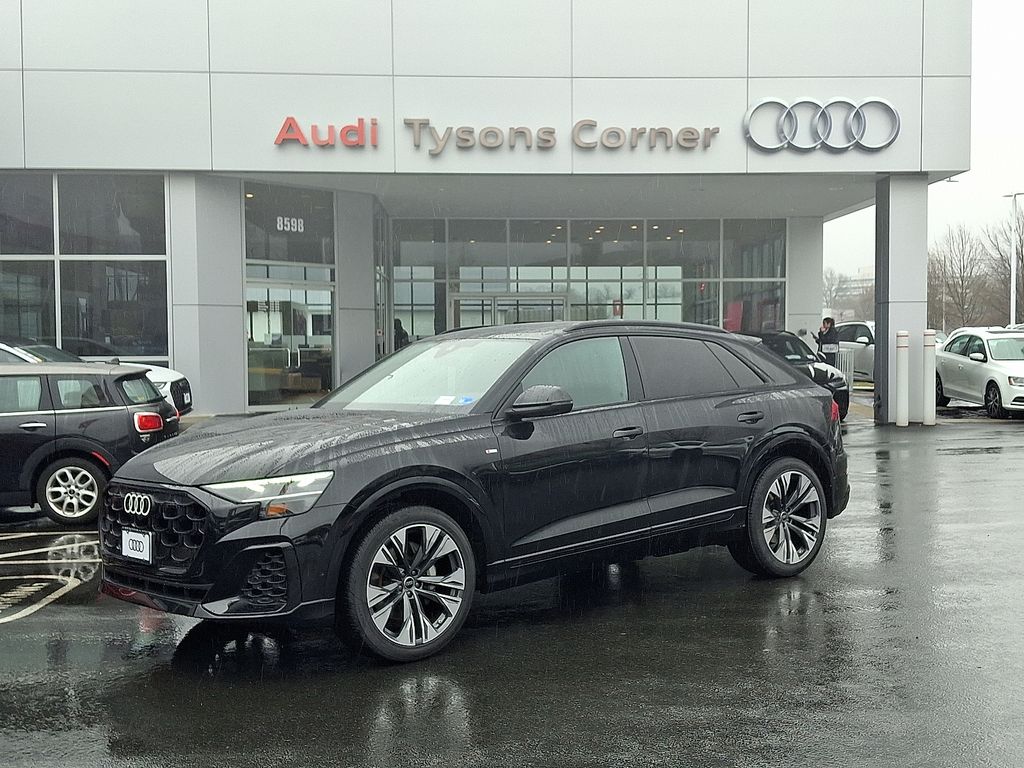 Thumbnail: 2026 Audi Q8 - 1