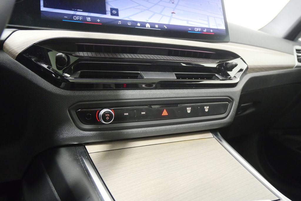 Thumbnail: 2025 BMW 4 Series - 23