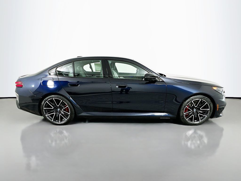 Thumbnail: 2026 BMW M5 - 4