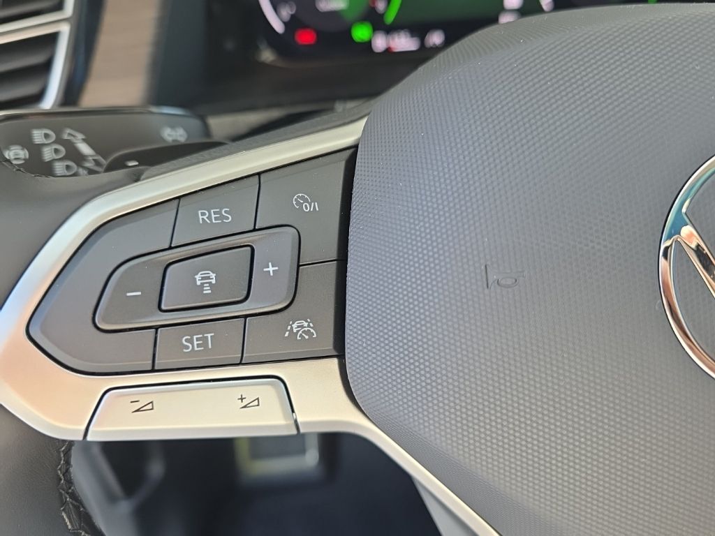 2026 Volkswagen Atlas 2.0T SEL Premium R-Line White/off-white at Auto Express Mitsubishi