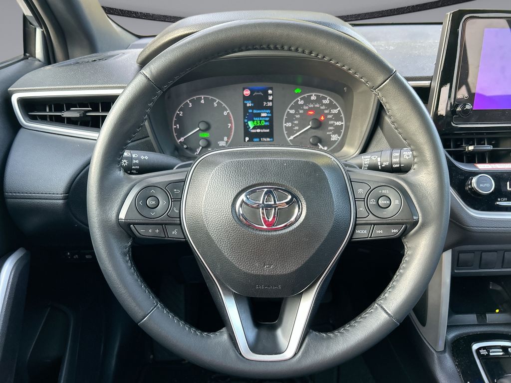 Thumbnail: 2025 Toyota Corolla Cross - 15