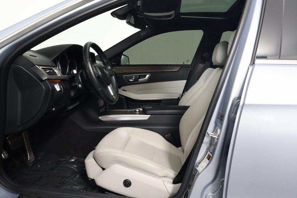 Thumbnail: 2016 Mercedes-Benz E-Class - 10
