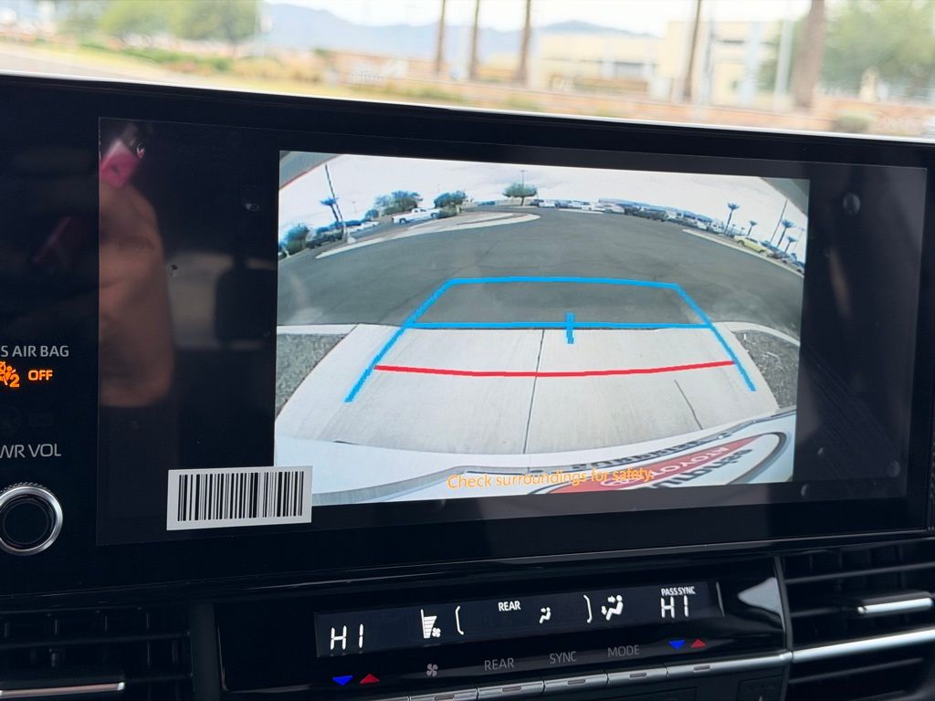 Thumbnail: 2026 Toyota Sienna - 15