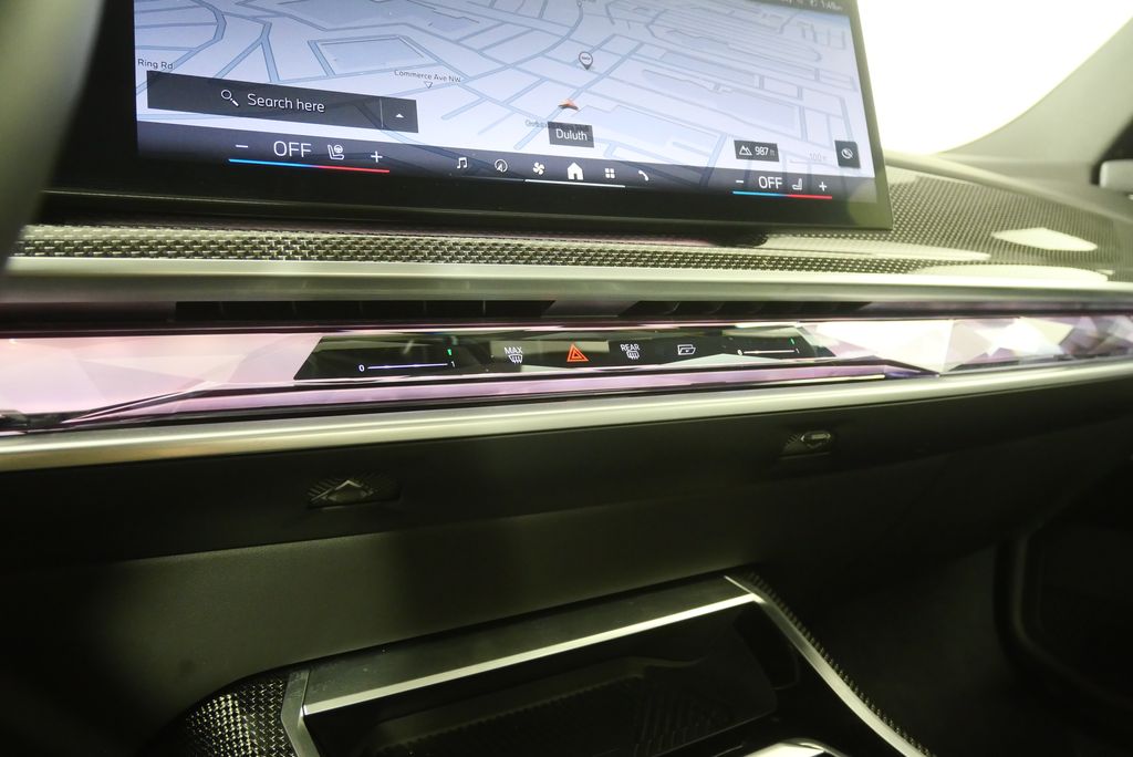 Thumbnail: 2023 BMW 7 Series - 28