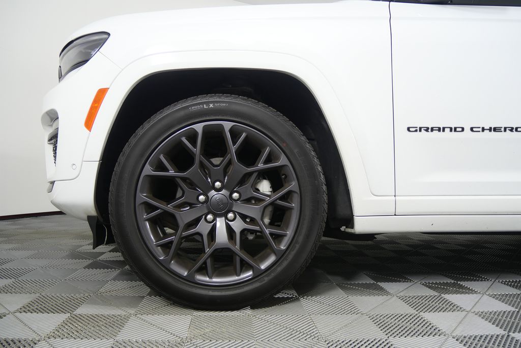 Thumbnail: 2025 Jeep Grand Cherokee - 7