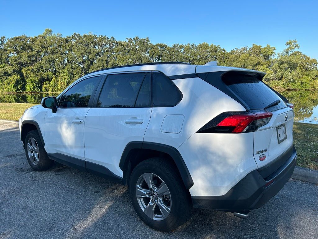 Thumbnail: 2022 Toyota RAV4 - 3