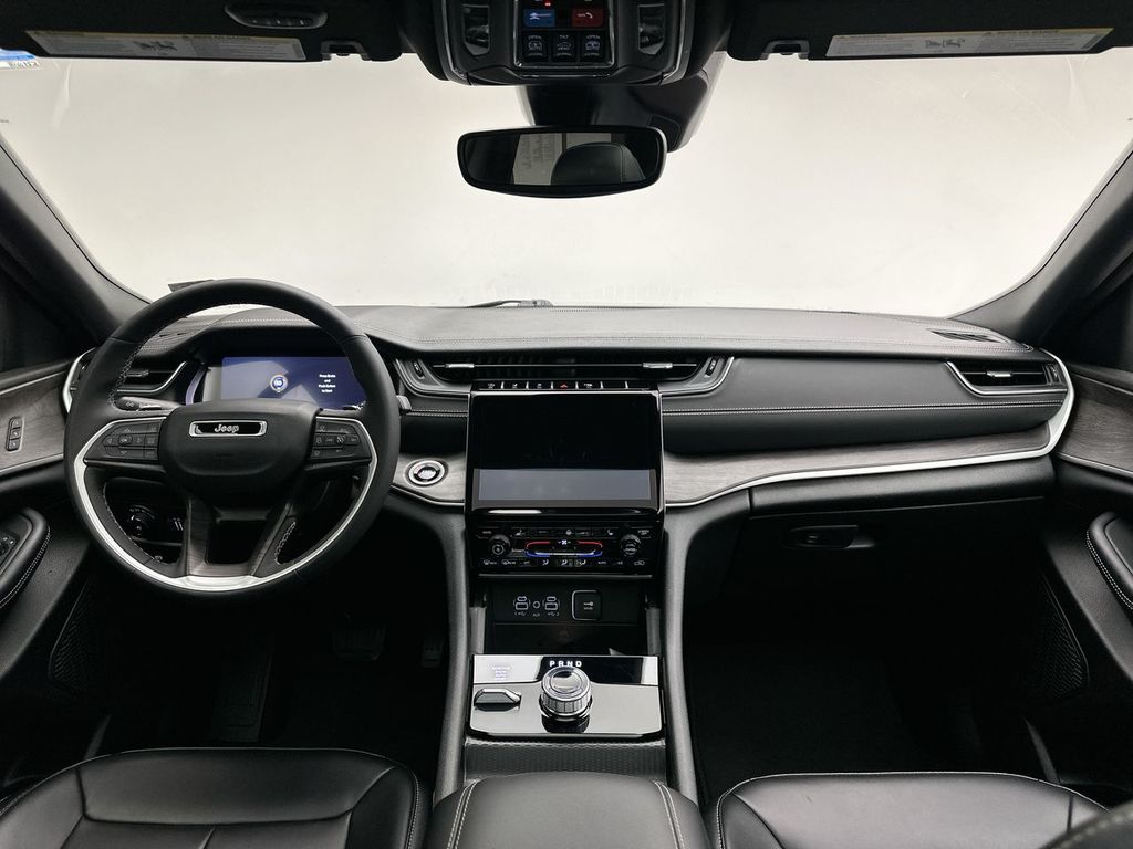 Thumbnail: 2024 Jeep Grand Cherokee - 20